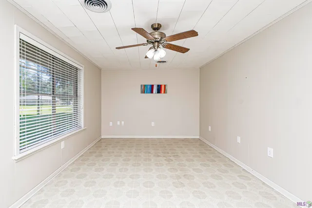 $180,000 | 12463 Faucheux Road, Gonzales, LA 70737