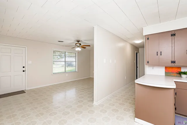 $180,000 | 12463 Faucheux Road, Gonzales, LA 70737