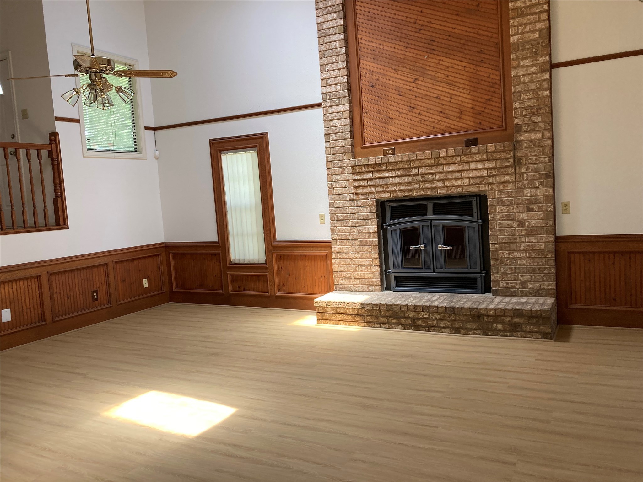 554 Harbor Drive Onalaska, TX 77360 - Photo 17 of 32 a view of living room with furniture and a fireplace