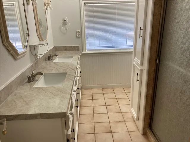 $2,750 | 554 Harbor Drive, Onalaska, TX 77360