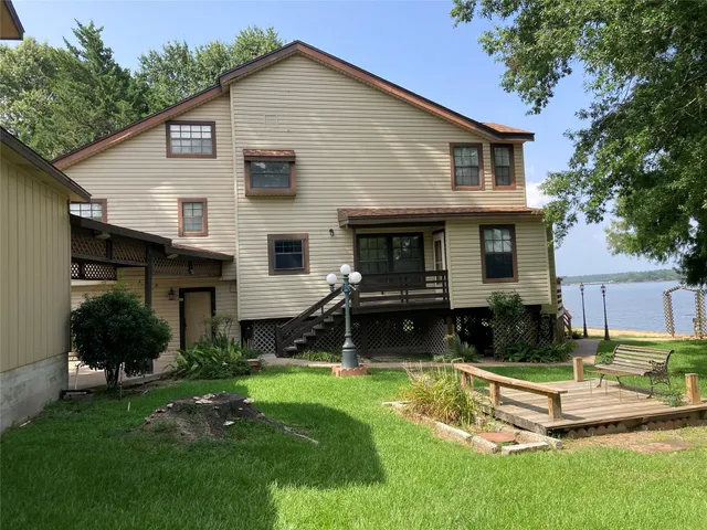 $2,750 | 554 Harbor Drive, Onalaska, TX 77360