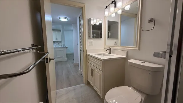 $174,900 | 370 Northwest 76th Avenue, Unit 204, Margate, FL 33063