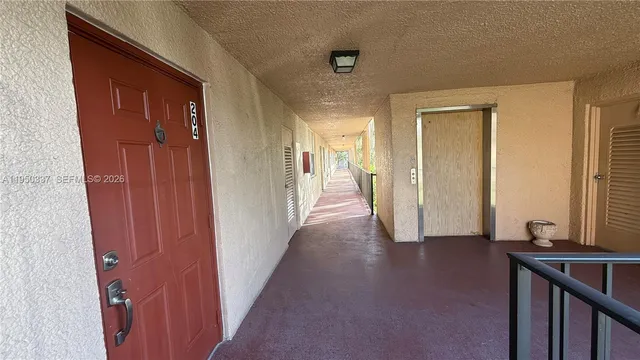 $174,900 | 370 Northwest 76th Avenue, Unit 204, Margate, FL 33063
