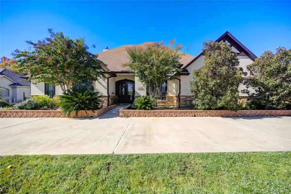 $749,650 | 5319 Weston Drive, Fulshear, TX 77441