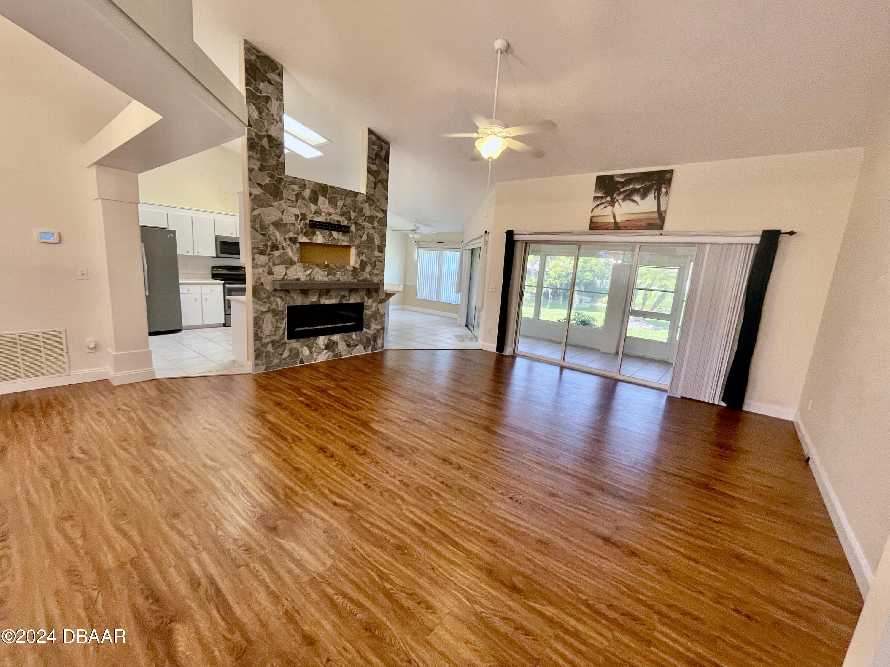 137 Bryan Cave Road South Daytona, FL 32119 - Photo 4 of 25 137 Bryan Cave