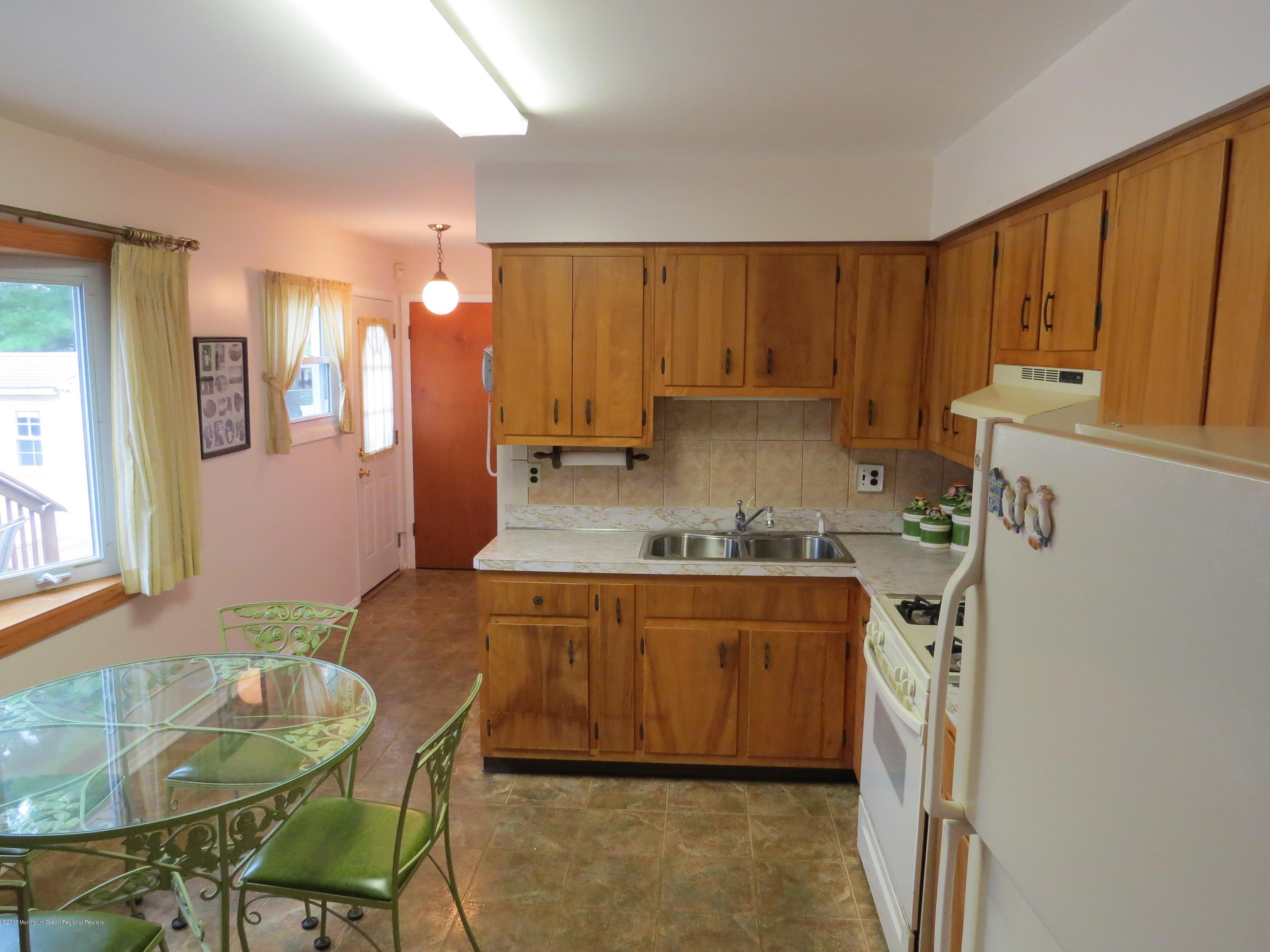 27 North Island Road Bayville, NJ 08721 - Photo 8 of 24 IMG_0504