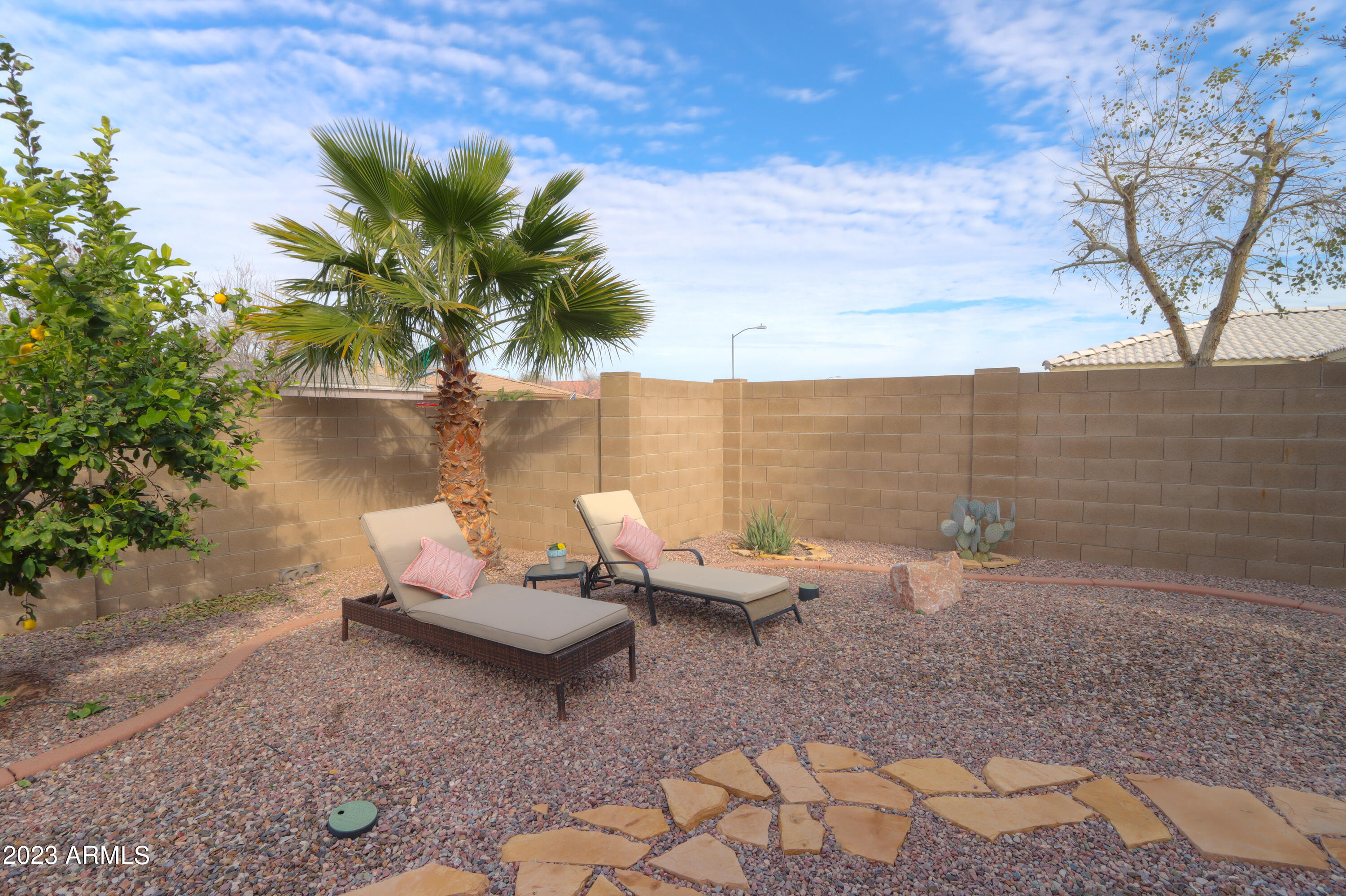 1832 East Sycamore Road Casa Grande, AZ 85122 - Photo 29 of 32 Relaxing Lounge Area