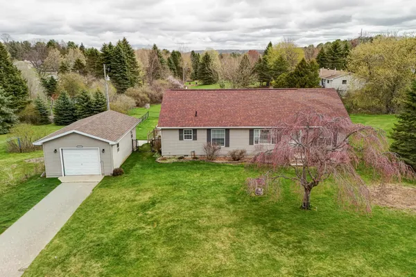 $405,000 | 3765 Bunker Hill Road, Williamsburg, MI 49690