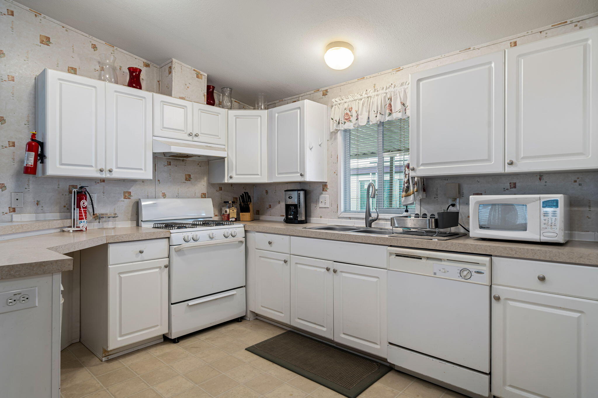 51555 Monroe Street, Unit 44 Indio, CA 92201 - Photo 9 of 17 18-web-or-mls-DFMonroe_OPMG_1025_018