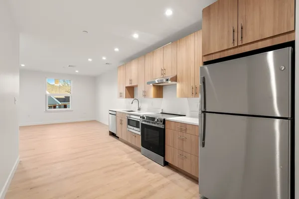 $1,175,000 | 1151 Walnut Street, Unit 201, Newton, MA 02461