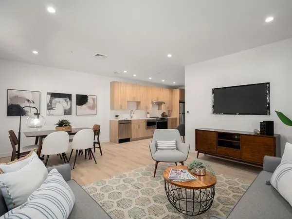 $1,175,000 | 1151 Walnut Street, Unit 201, Newton, MA 02461