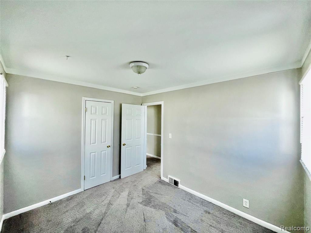 22005 David Avenue Eastpointe, MI 48021 - Photo 10 of 19
