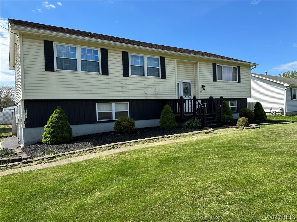 3844 Mapleton Road Wheatfield, NY 14120 - Photo 2 of 46