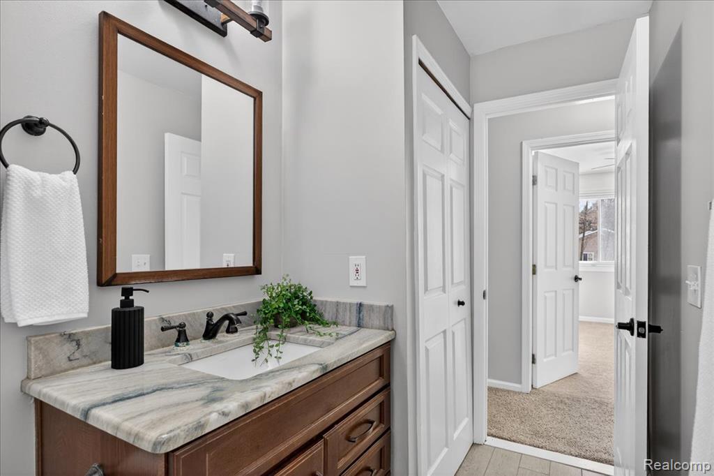 1155 Seabury Drive Lake Orion, MI 48362 - Photo 22 of 41
