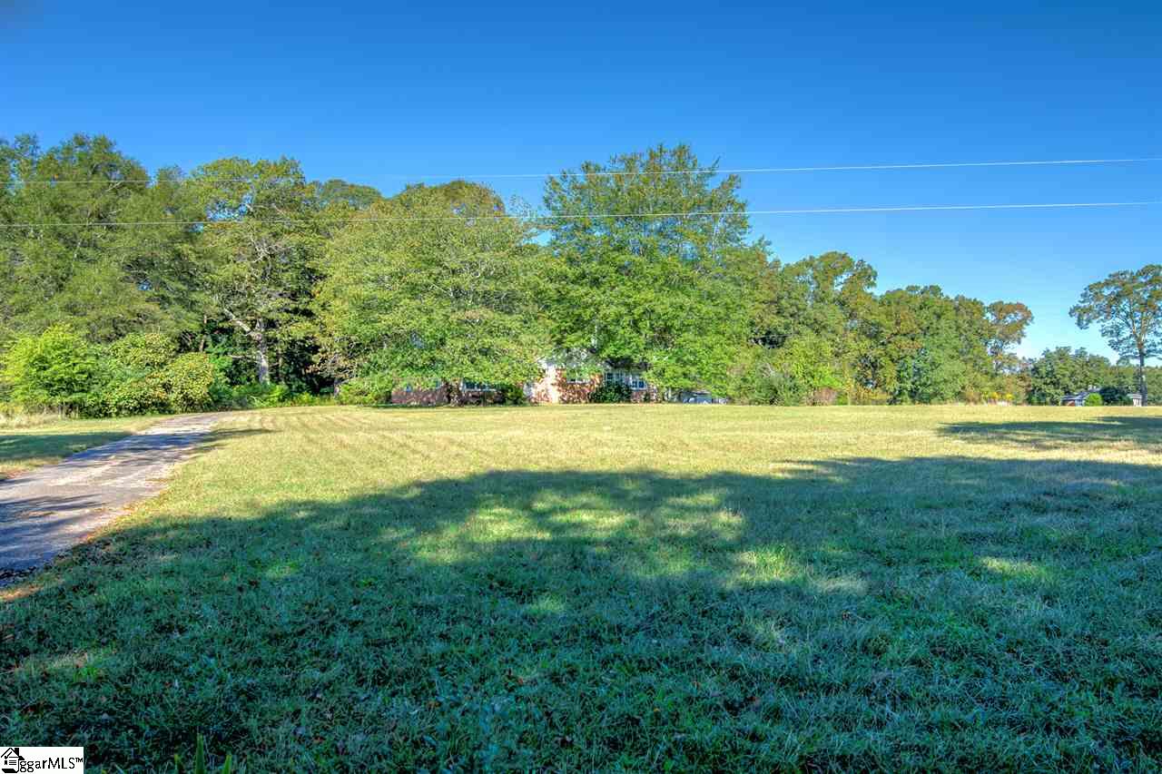 131 Abercrombie Road Gray Court, SC 29645 - Photo 8 of 36