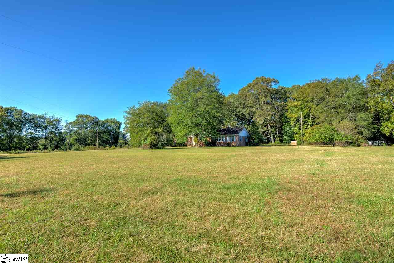 131 Abercrombie Road Gray Court, SC 29645 - Photo 9 of 36