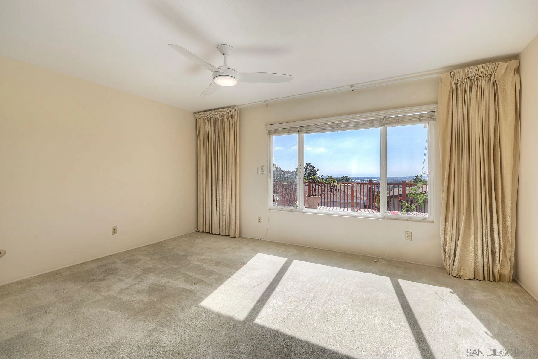 3063 Conner Way San Diego, CA 92117 - Photo 20 of 52 an empty room with windows