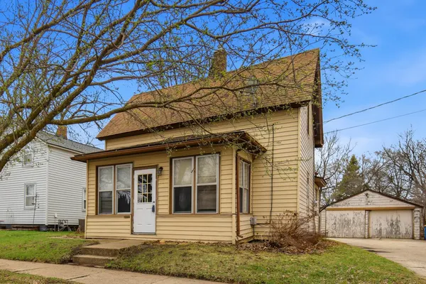 $199,900 | 914 North Elm Avenue, Owatonna, MN 55060