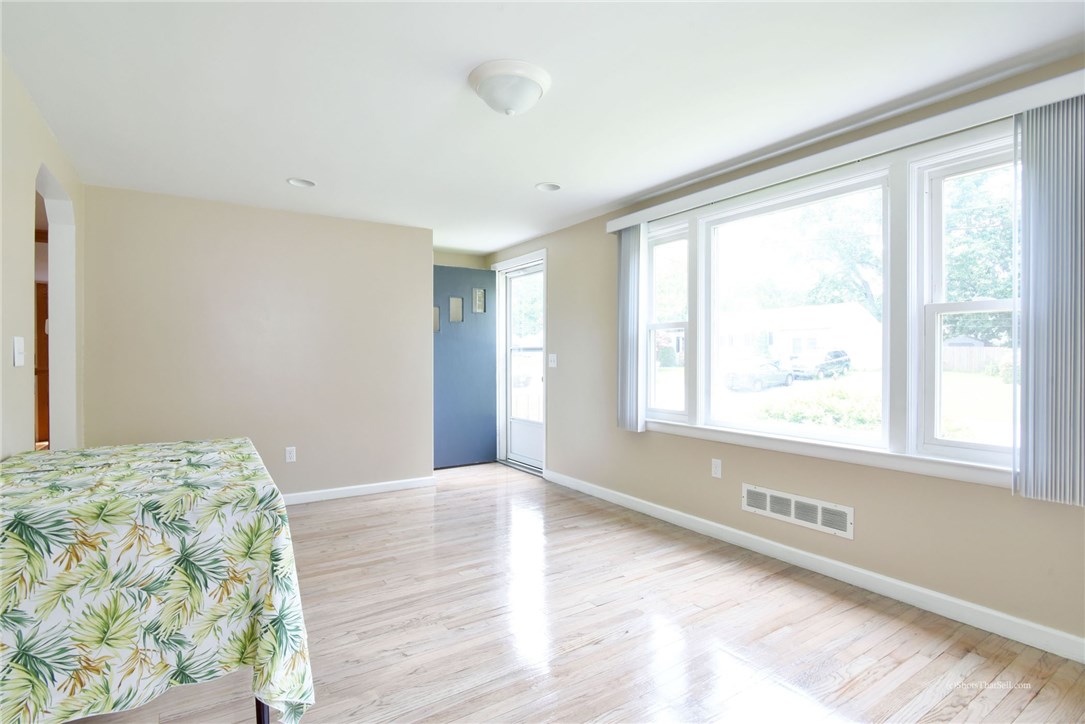 50 Graybar Road Warwick, RI 02888 - Photo 8 of 29
