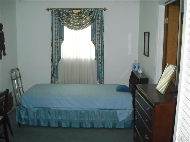218 Baggett Avenue Raleigh, NC 27604 - Photo 8 of 9