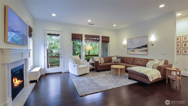 $1,399,950 | 629 Field Place Northeast, Renton, WA 98059