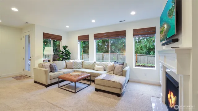 $1,399,950 | 629 Field Place Northeast, Renton, WA 98059