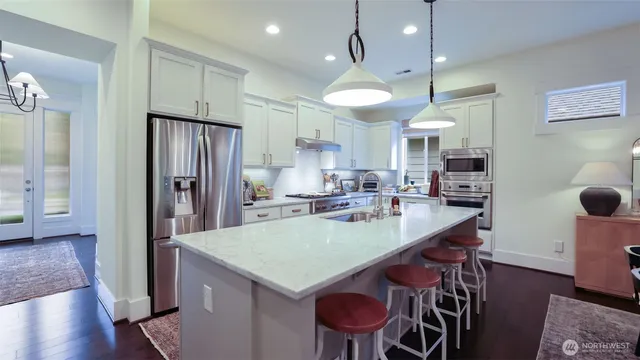 $1,399,950 | 629 Field Place Northeast, Renton, WA 98059