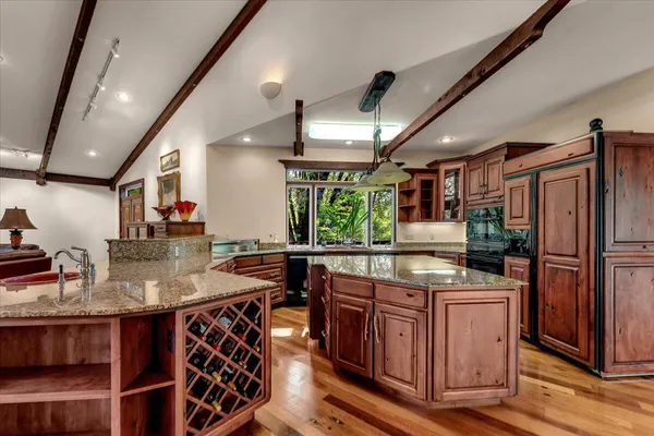 $899,900 | 815 Quail Court, McCloud, CA 96057