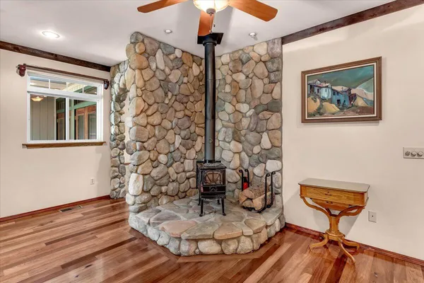 $899,900 | 815 Quail Court, McCloud, CA 96057