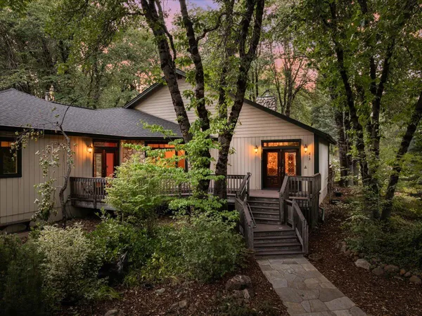 $899,900 | 815 Quail Court, McCloud, CA 96057