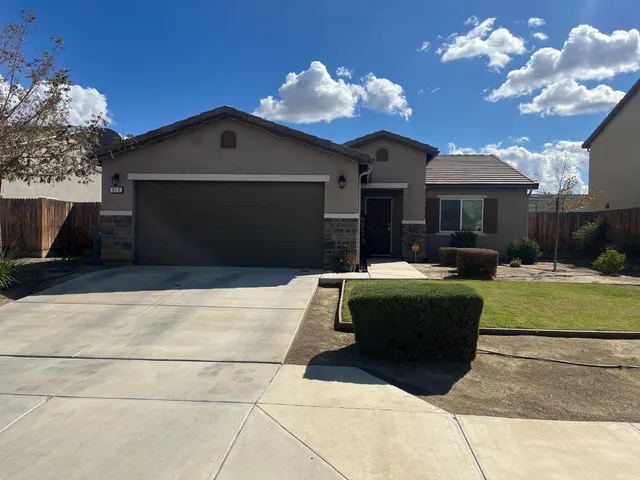 $380,000 | 812 Riesling Lane, Coalinga, CA 93210