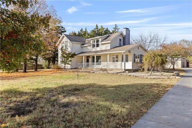 $329,000 | 2139 Jayhawk Road, Fort Scott, KS 66701