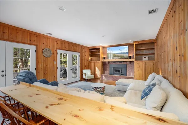 $315,000 | 2139 Jayhawk Road, Fort Scott, KS 66701
