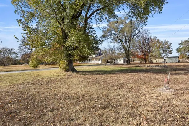 $329,000 | 2139 Jayhawk Road, Fort Scott, KS 66701