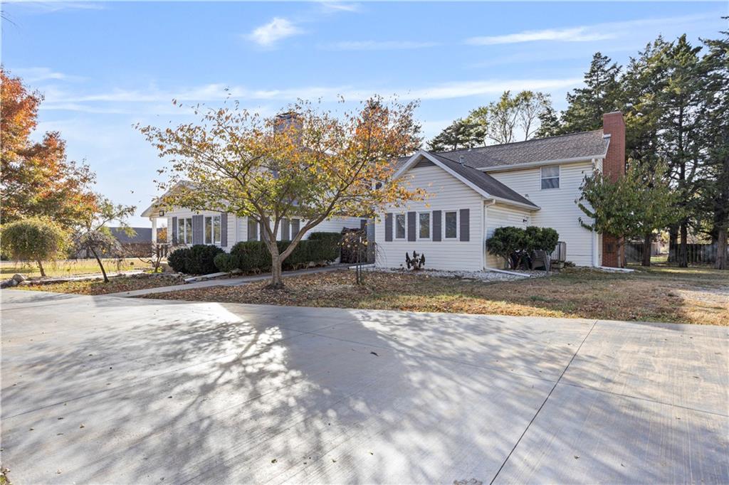 2139 Jayhawk Road Fort Scott, KS 66701 - Photo 36 of 45