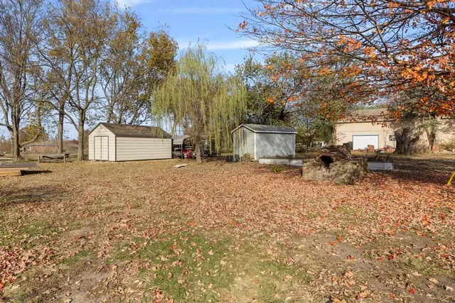 $329,000 | 2139 Jayhawk Road, Fort Scott, KS 66701