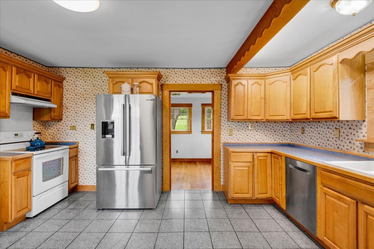 64 Peloquin Road Barre Town, VT 05654 - Photo 8 of 49
