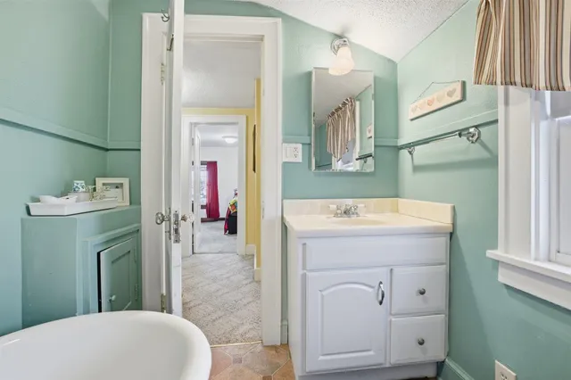 $199,900 | 2418 4th Avenue East, Hibbing, MN 55746