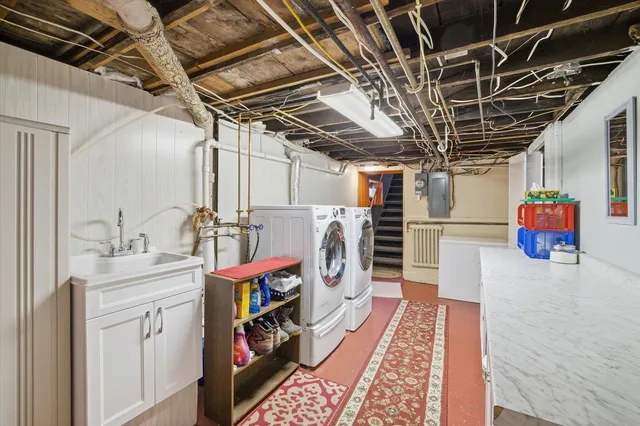 $199,900 | 2418 4th Avenue East, Hibbing, MN 55746