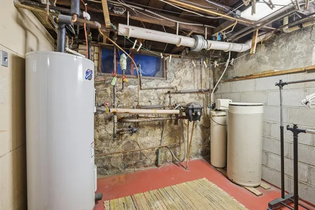 $199,900 | 2418 4th Avenue East, Hibbing, MN 55746