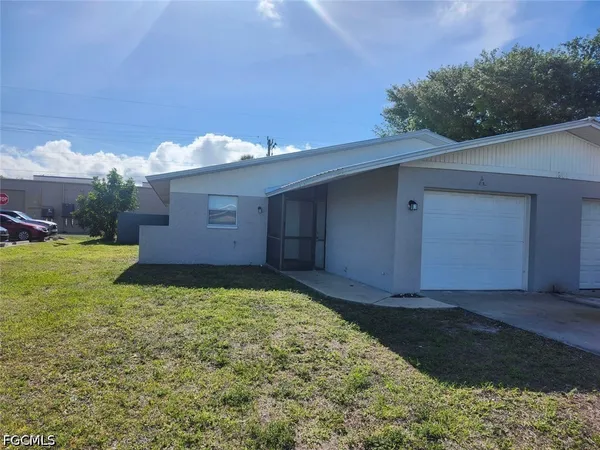 $1,625 | 1901 Southeast 15th Place, Unit A, Cape Coral, FL 33990