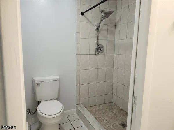 $1,625 | 1901 Southeast 15th Place, Unit A, Cape Coral, FL 33990