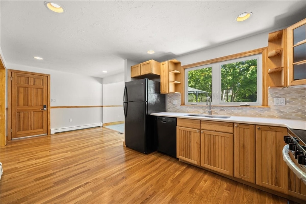 3 Selwyn Road Braintree, MA 02184 - Photo 10 of 42