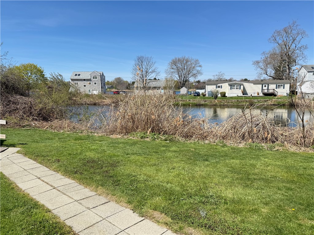 36 Lawrence Court Tiverton, RI 02878 - Photo 8 of 10