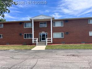 14682 Middle Gibraltar Road, Unit 24 Gibraltar, MI 48173 - Photo 2 of 21