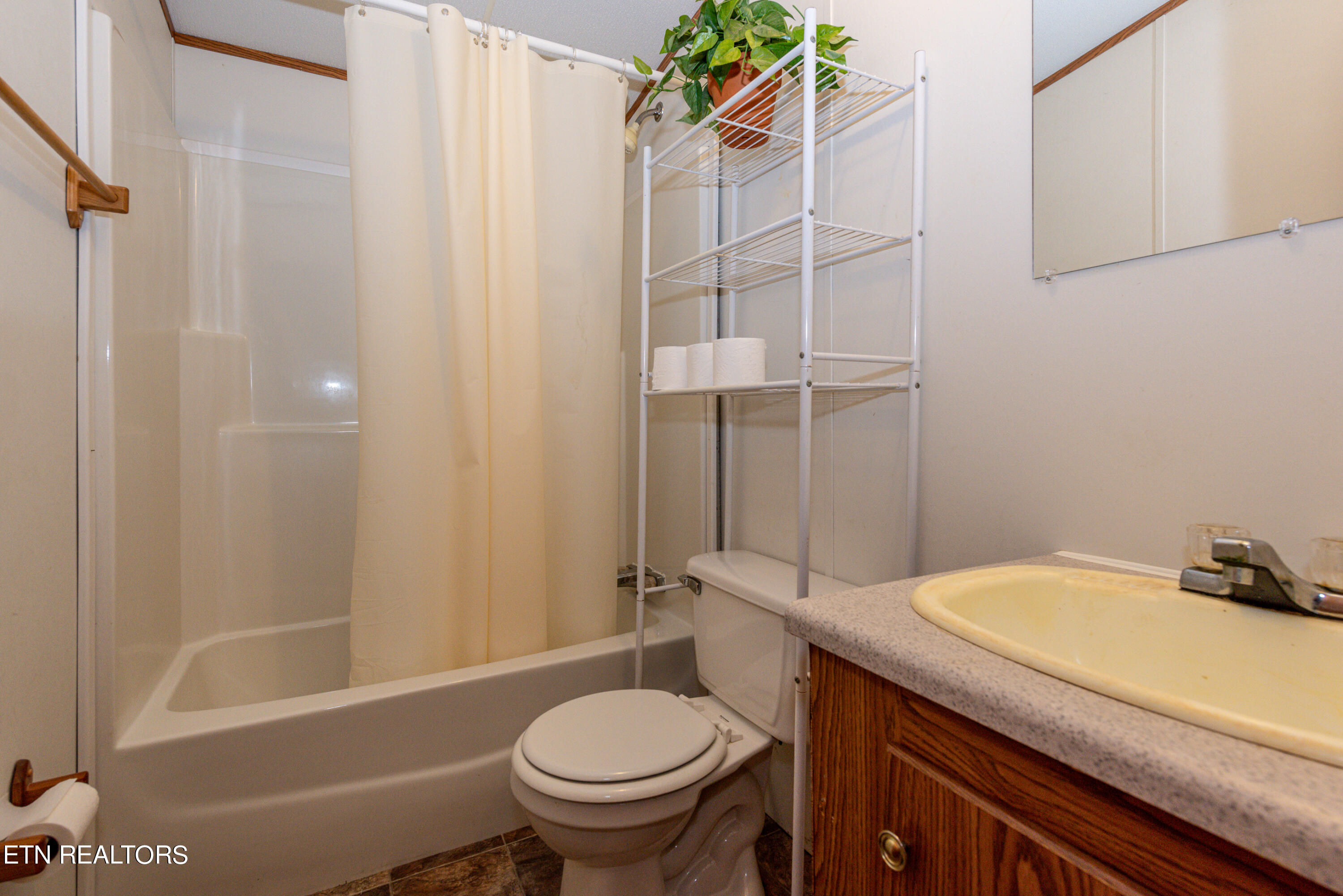 230 Raper Road Madisonville, TN 37354 - Photo 20 of 30 _DSC4685