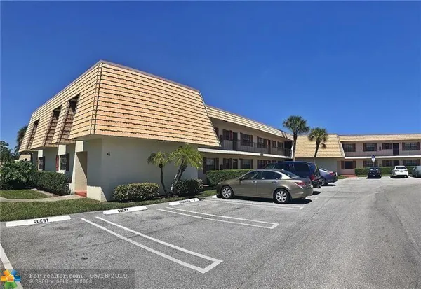 $1,950 | 4141 Oak Terrace Drive, Unit 4141, Lake Worth, FL 33463