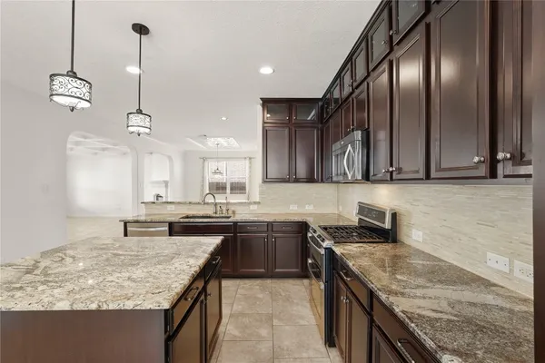 $639,900 | 4522 Millstone Canyon Lane, Sugar Land, TX 77479