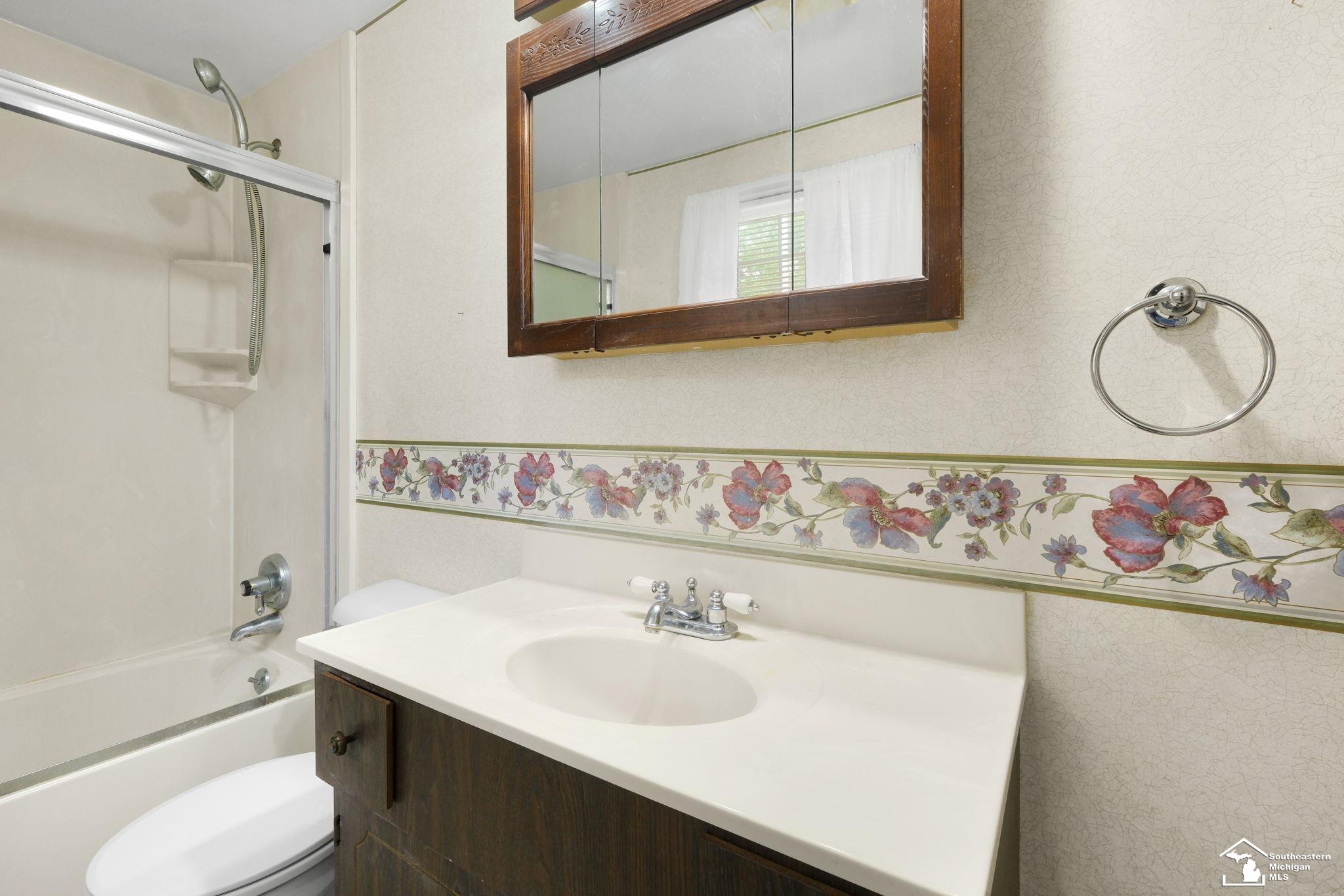 7408 Monroe Road Lambertville, MI 48144 - Photo 34 of 42 50142535-07058ffb-fff6-48ad-a059-b69c3c763ec9.JPG