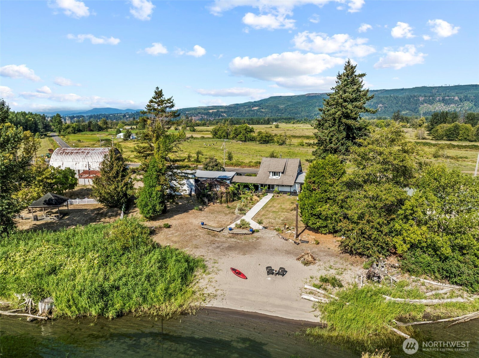 10 East Sunny Sands Road Cathlamet, WA 98612 - Photo 5 of 40